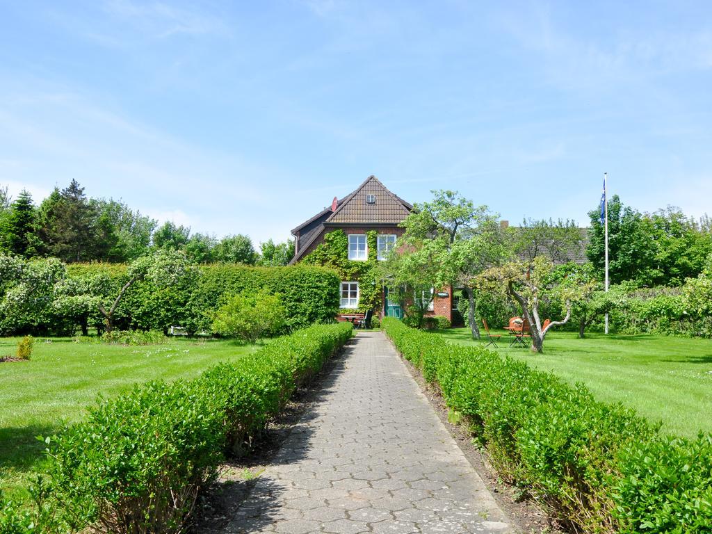 Haus Am Deich Apartment Utersum Exterior photo