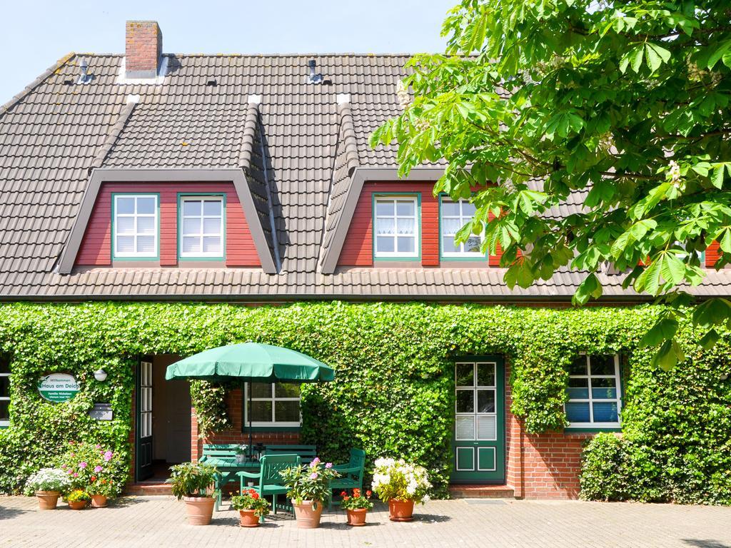 Haus Am Deich Apartment Utersum Exterior photo